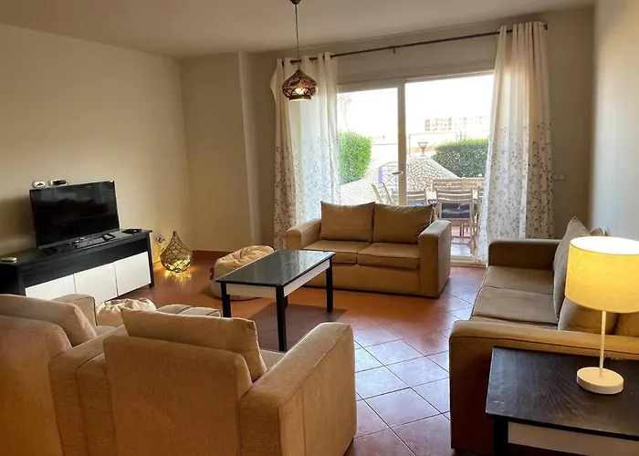 Magnificent 5-bedrooms With Rooftop & Pool Access - No Mixed Egyptian Groups Villa *